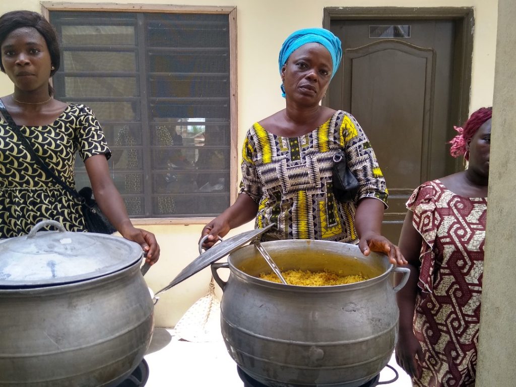 Œuvres de charité : La communauté Cadi offre des vivres aux personnes démunies de Aïtchédji