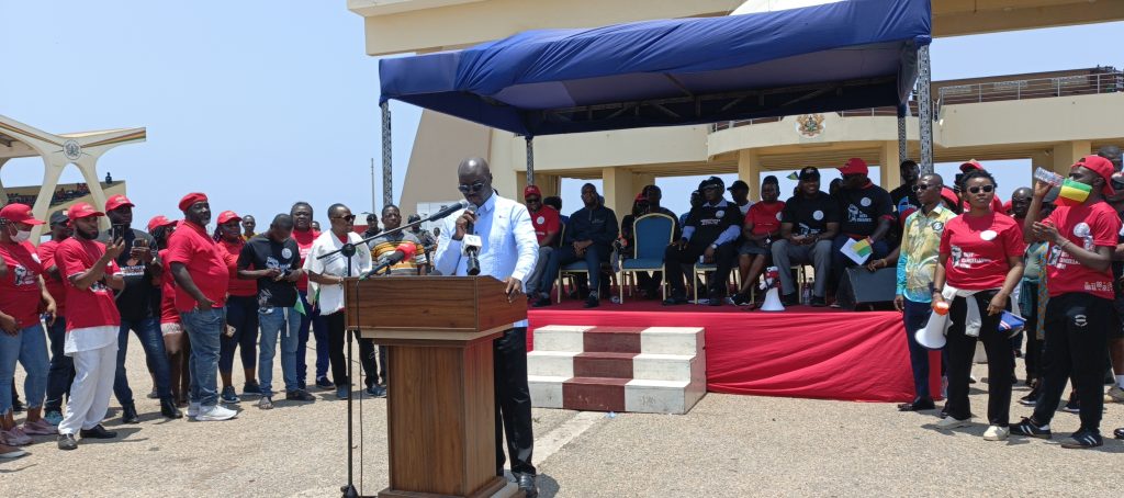 Justice commerciale : Des manifestants panafricains exigent l'annulation de la dette de l'Afrique