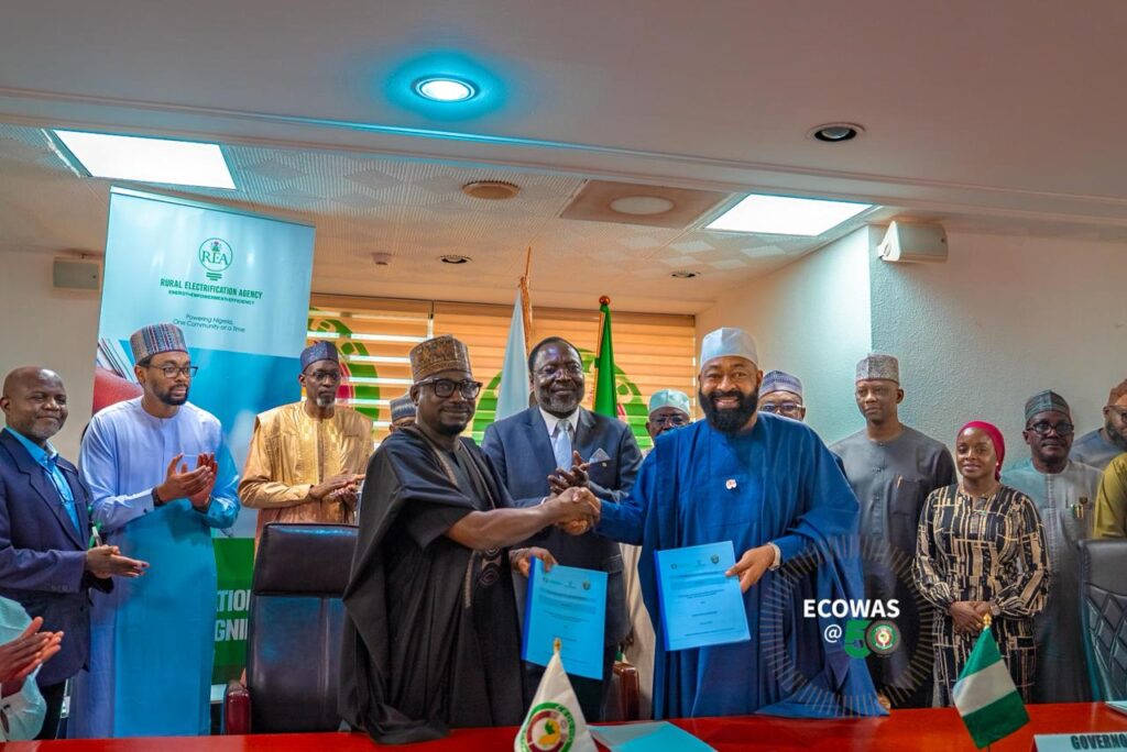 Électrification des infrastructures publiques du Niger : la CEDEAO et la REA unissent leurs forces